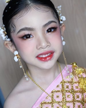 ดูแล หน้า-ผม น้องแสนรัก เป็นตัวแทนนางนพมาศขึ้นเสรี่ยง ค่ะ