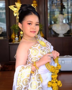 ดูแล หน้า-ผม น้องเปเป้ รัฏฏิการ์ ตติยวัฒนสิริ ไปงานอัญเชิญพร…