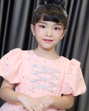 ดูแลน้องขวัญใจไปงานโรงเรียนกันค่า น้องขอสวยแบบจัดเต็มเลย แต่…