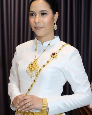 💕 ผลงานแต่งหน้า..รับพระราชทานน้ำสังฆ์