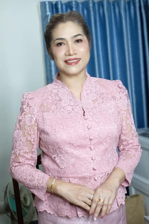 ดูแลคุณแม่นาค กับลูกค้างานบวชนะคะ  คุณแม…