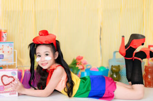 งานถ่ายแบบ ดูแลหน้า-ผม น้องๆ สไตล์ ครายเ…