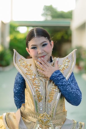 แต่งหน้าเชียร์หรีดเดอร์ น้องเอมมี่ค่า