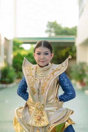 แต่งหน้าเชียร์หรีดเดอร์ น้องเอมมี่ค่า