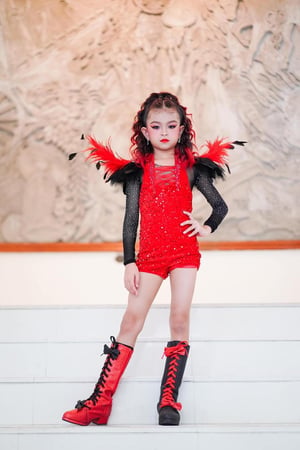 แต่งหน้าทำผมน้องลัลล์ ประกวดร้องเพลง