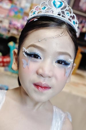 แต่งหน้าน้องซานญ่า ไปประกวด ชุดรีไซเคิล