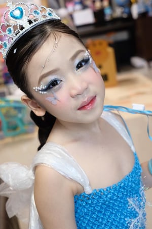 แต่งหน้าน้องซานญ่า ไปประกวด ชุดรีไซเคิล