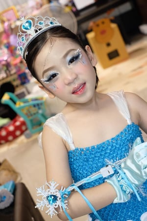 แต่งหน้าน้องซานญ่า ไปประกวด ชุดรีไซเคิล