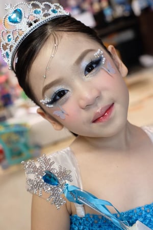 แต่งหน้าน้องซานญ่า ไปประกวด ชุดรีไซเคิล