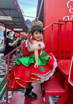 แต่งหน้าน้องอลิน ร่วมงานเดินแบบคริสมาตร์…