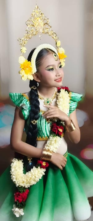 คนสวย ดรัมเมเยอร์ สีเขียว