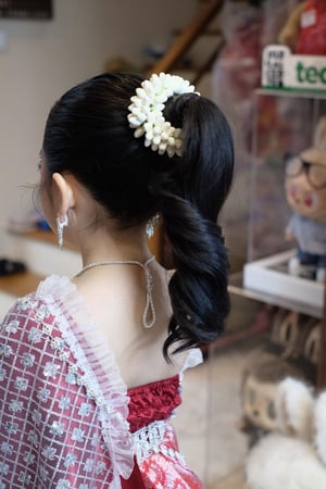 แต่งหน้าทำผมน้องซาญ่า วันนี้มีกิจกรรมที่โรงเรียน ขอแนวสวยหว…