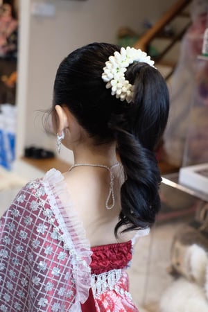 แต่งหน้าทำผมน้องซาญ่า วันนี้มีกิจกรรมที่โรงเรียน ขอแนวสวยหว…