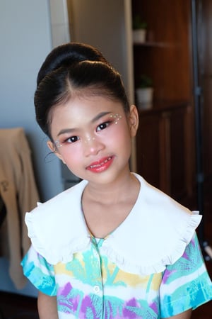 ดูแลหน้าผมน้องนาดา ไปงานแสดงโรงเรียนประจ…