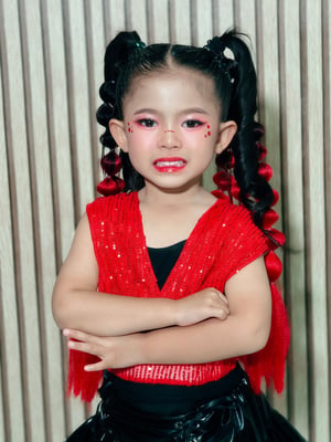 แต่งหน้าทำผมน้องแองจี้ กับงานกีฬาสีโรงเร…