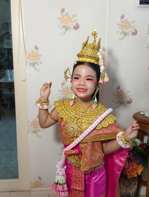 ผลงานการแต่งหน้า นางสุวรรณวัทฉา #งานวันภ…